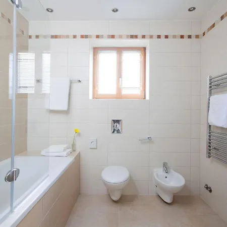빌라 Modern In Baredine With Pool 부제