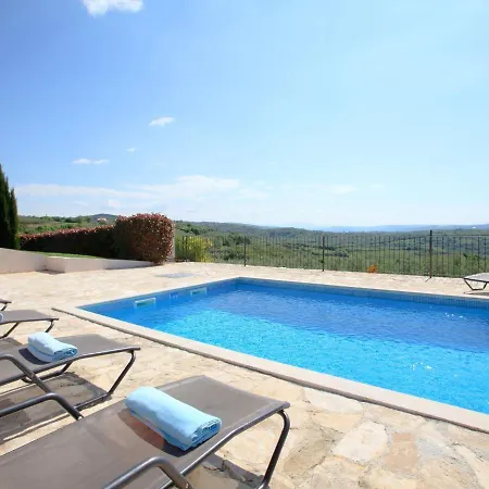 Modern In Baredine With Pool 빌라 *