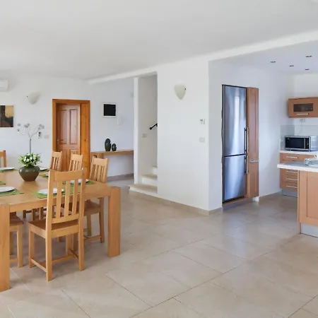 Modern In Baredine With Pool * Buje